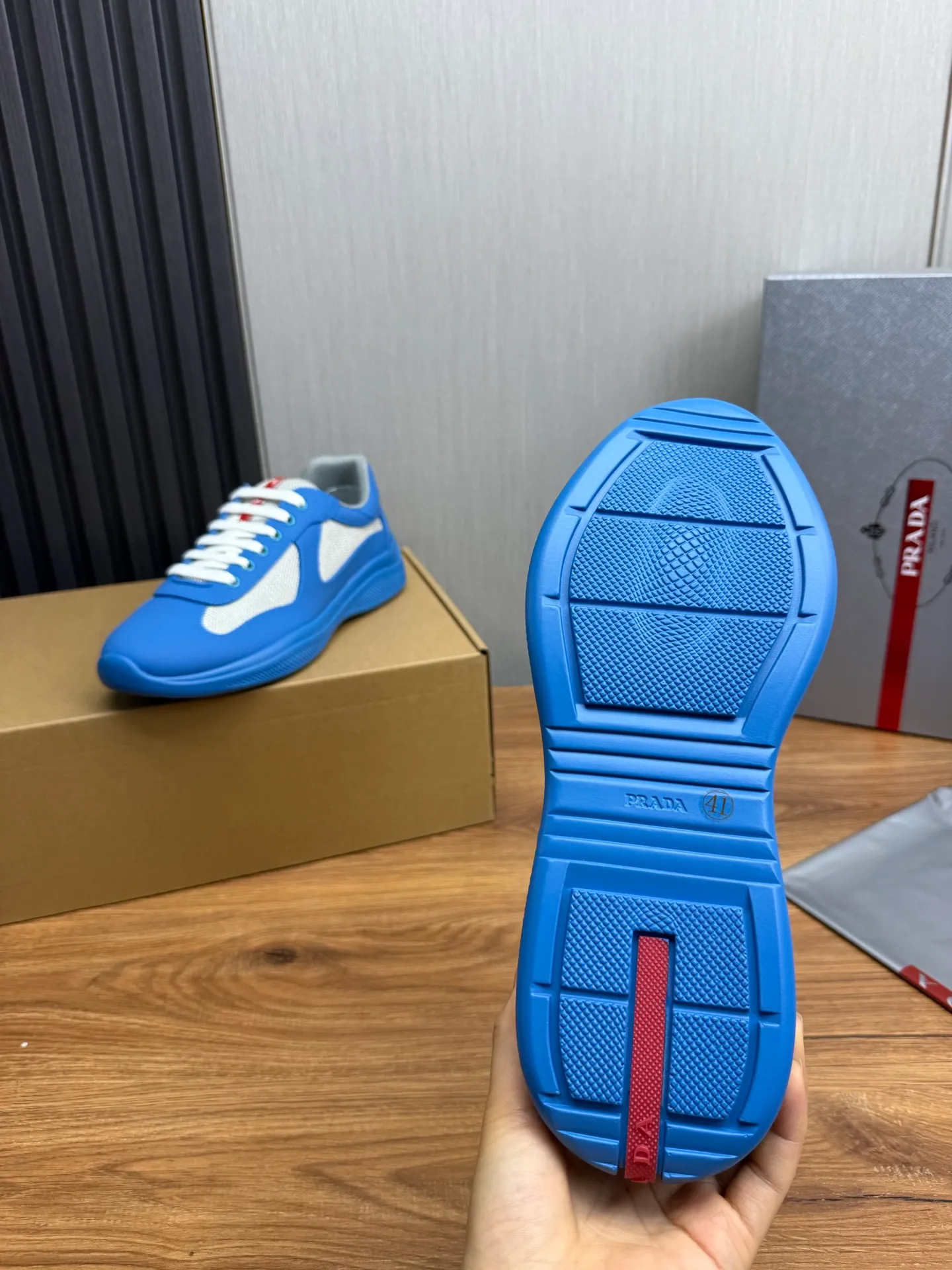 Men's shoes 640💰 [PRADA] Hot selling items🔥Must be recommended every day~~ Official website synchronized, 1:1 high quality shipments✔️ Imported cowhide fabric, rubber material + cowhide lining, original bottom, high-end airplane box packaging🎁 38-45 (38.45 custom-made, non-returnable)